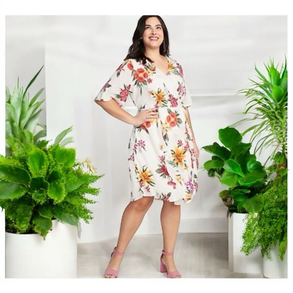 NWT Old Navy 2X Plus White Floral Faux Wrap Flutter Sleeve Ruffle Dress